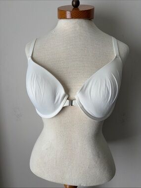 The Ace Auden White Front-Close Smooth T-Shirt Bra